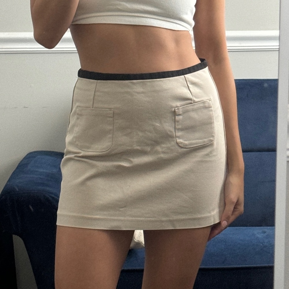 H&M khaki tan high waisted tailored mini skirt with black waist lining detail